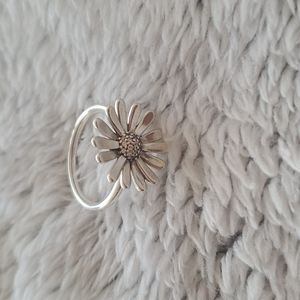 Pandora Silver pave Daisy Flower ring